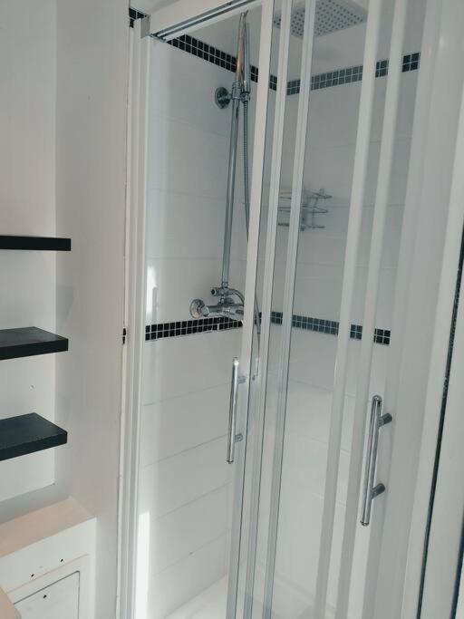 Cozy Apartment Free Parking Caen Ngoại thất bức ảnh